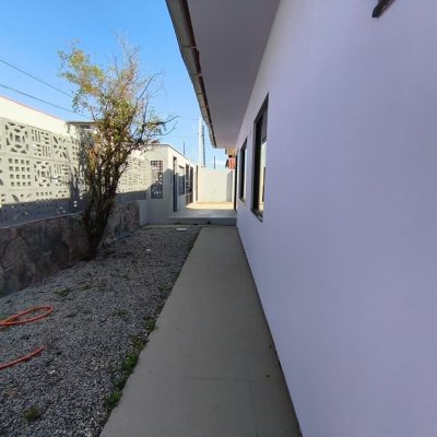 Casa Residencial com 190m², 4 quartos, 1 suíte, 4 garagens, no bairro Campeche em Florianópolis