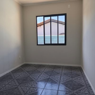 Casa Residencial com 190m², 4 quartos, 1 suíte, 4 garagens, no bairro Campeche em Florianópolis