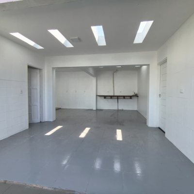 Casa Residencial com 190m², 4 quartos, 1 suíte, 4 garagens, no bairro Campeche em Florianópolis