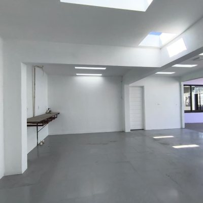 Casa Residencial com 190m², 4 quartos, 1 suíte, 4 garagens, no bairro Campeche em Florianópolis