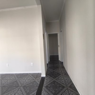 Casa Residencial com 190m², 4 quartos, 1 suíte, 4 garagens, no bairro Campeche em Florianópolis