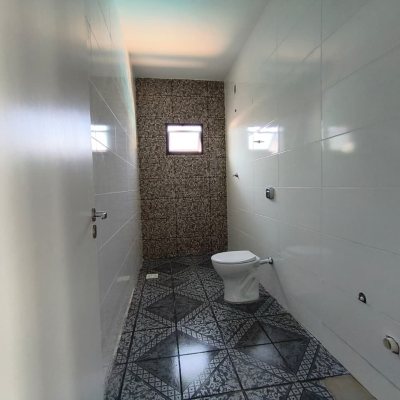 Casa Residencial com 190m², 4 quartos, 1 suíte, 4 garagens, no bairro Campeche em Florianópolis