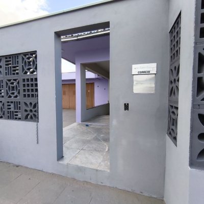 Casa Residencial com 190m², 4 quartos, 1 suíte, 4 garagens, no bairro Campeche em Florianópolis