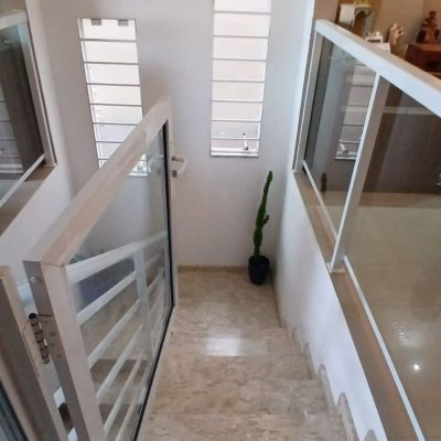 Casa Residencial com 214m², 3 quartos, 1 suíte, 4 garagens, no bairro Jardim Atlântico em Florianópolis