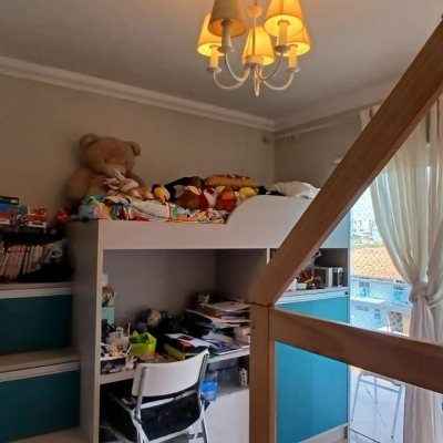 Casa Residencial com 214m², 3 quartos, 1 suíte, 4 garagens, no bairro Jardim Atlântico em Florianópolis