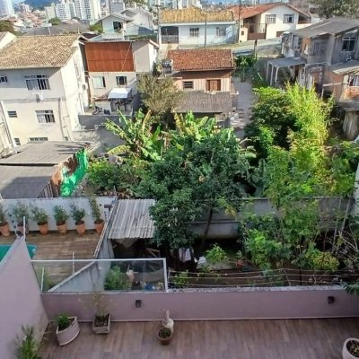 Casa Residencial com 214m², 3 quartos, 1 suíte, 4 garagens, no bairro Jardim Atlântico em Florianópolis