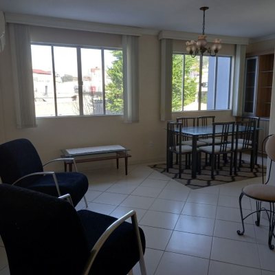 Apartamentos com 89m², 3 quartos, 1 suíte, 1 garagem, no bairro Trindade em Florianópolis