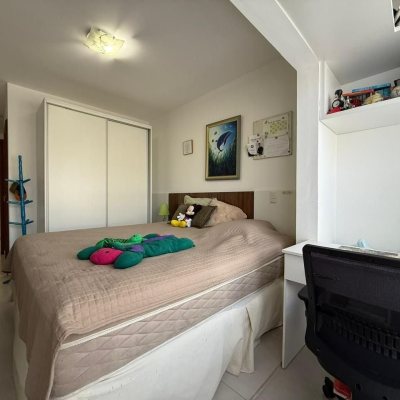 Casa Residencial com 291m², 5 quartos, 4 suítes, 2 garagens, no bairro Cachoeira Do Bom Jesus em Florianópolis