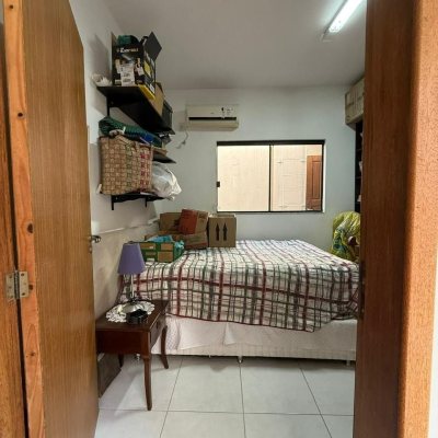 Casa Residencial com 291m², 5 quartos, 4 suítes, 2 garagens, no bairro Cachoeira Do Bom Jesus em Florianópolis