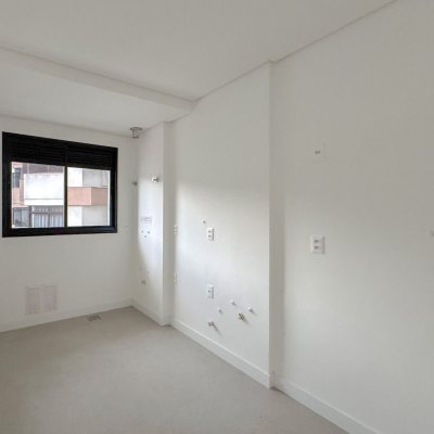 Apartamentos com 80m², 2 quartos, 1 suíte, 1 garagem, no bairro Centro em Florianópolis