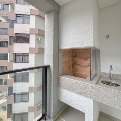 Apartamentos com 80m², 2 quartos, 1 suíte, 1 garagem, no bairro Centro em Florianópolis