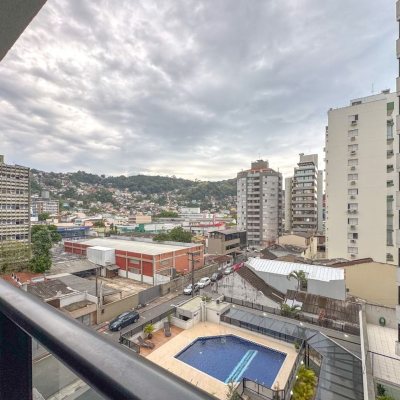 Apartamentos com 80m², 2 quartos, 1 suíte, 1 garagem, no bairro Centro em Florianópolis