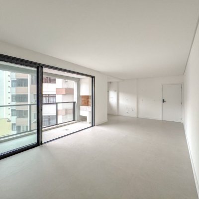 Apartamentos com 80m², 2 quartos, 1 suíte, 1 garagem, no bairro Centro em Florianópolis