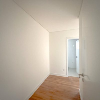 Apartamentos com 80m², 2 quartos, 1 suíte, 1 garagem, no bairro Centro em Florianópolis