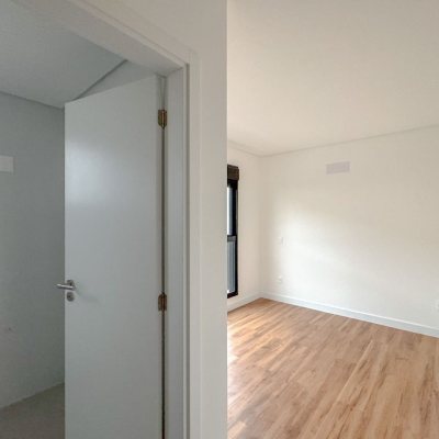 Apartamentos com 80m², 2 quartos, 1 suíte, 1 garagem, no bairro Centro em Florianópolis