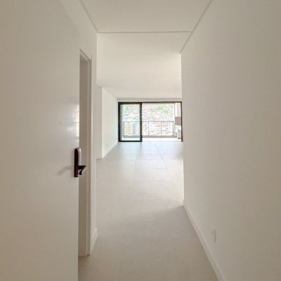 Apartamentos com 117m², 3 quartos, 1 suíte, 2 garagens, no bairro Centro em Florianópolis