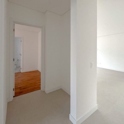 Apartamentos com 117m², 3 quartos, 1 suíte, 2 garagens, no bairro Centro em Florianópolis