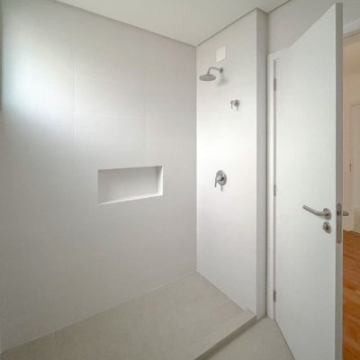 Apartamentos com 117m², 3 quartos, 1 suíte, 2 garagens, no bairro Centro em Florianópolis