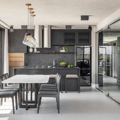 Apartamentos com 117m², 3 quartos, 1 suíte, 2 garagens, no bairro Centro em Florianópolis