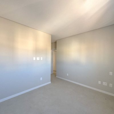 Apartamentos com 68m², 2 quartos, 1 suíte, 1 garagem, no bairro Trindade em Florianópolis