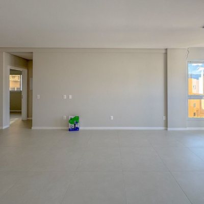 Apartamentos com 81m², 2 quartos, 2 suítes, 1 garagem, no bairro Trindade em Florianópolis