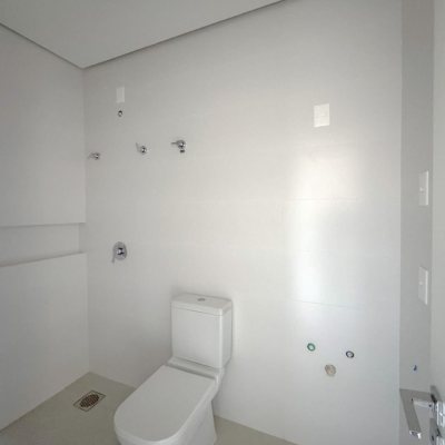 Apartamentos com 81m², 2 quartos, 2 suítes, 1 garagem, no bairro Trindade em Florianópolis