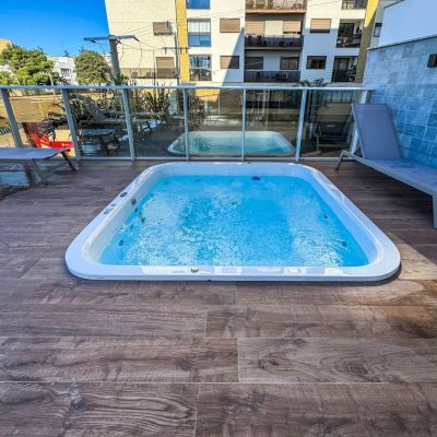 Apartamentos com 81m², 2 quartos, 2 suítes, 1 garagem, no bairro Trindade em Florianópolis