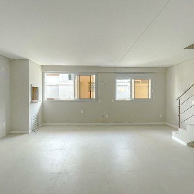 Cobertura com 100m², 2 quartos, 2 suítes, 2 garagens, no bairro Trindade em Florianópolis