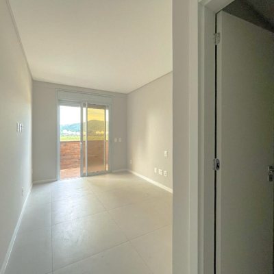 Cobertura com 100m², 2 quartos, 2 suítes, 2 garagens, no bairro Trindade em Florianópolis