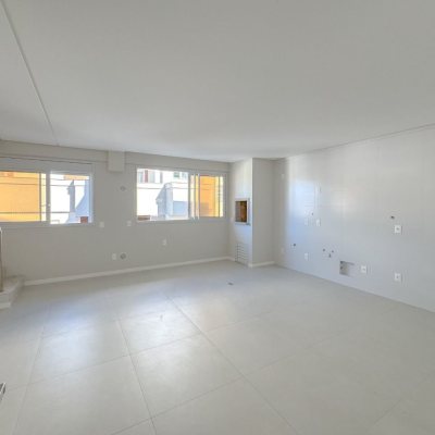 Cobertura com 102m², 2 quartos, 2 suítes, 2 garagens, no bairro Trindade em Florianópolis