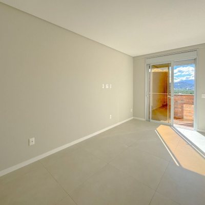 Cobertura com 102m², 2 quartos, 2 suítes, 2 garagens, no bairro Trindade em Florianópolis