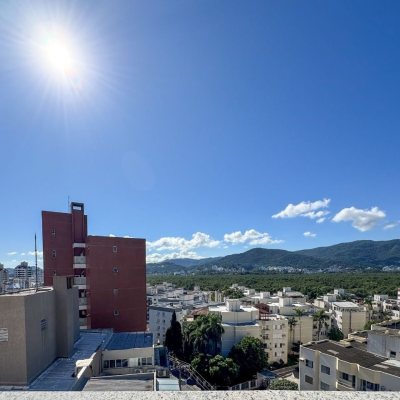 Cobertura com 102m², 2 quartos, 2 suítes, 2 garagens, no bairro Trindade em Florianópolis