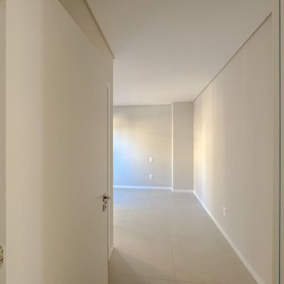 Cobertura com 102m², 2 quartos, 2 suítes, 2 garagens, no bairro Trindade em Florianópolis