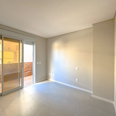 Cobertura com 102m², 2 quartos, 2 suítes, 2 garagens, no bairro Trindade em Florianópolis