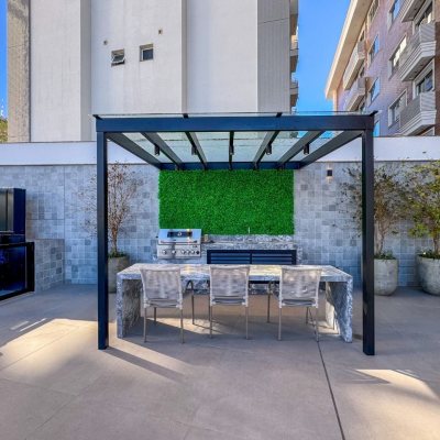 Cobertura com 107m², 3 quartos, 2 suítes, 2 garagens, no bairro Trindade em Florianópolis