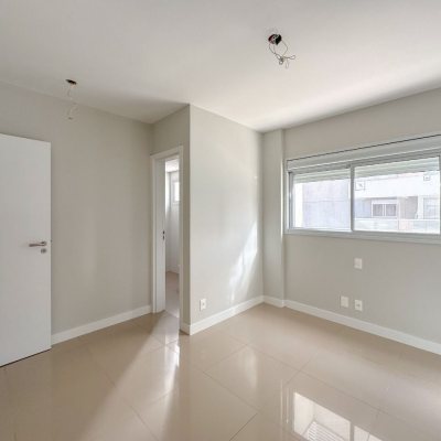 Apartamentos com 76m², 2 quartos, 2 suítes, 1 garagem, no bairro Itacorubi em Florianópolis