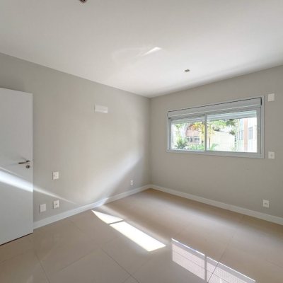 Apartamentos com 76m², 2 quartos, 2 suítes, 1 garagem, no bairro Itacorubi em Florianópolis