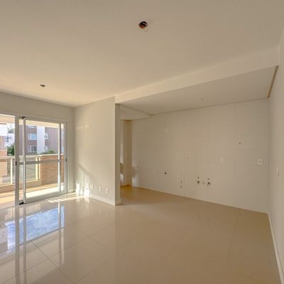 Apartamentos com 76m², 2 quartos, 2 suítes, 1 garagem, no bairro Itacorubi em Florianópolis