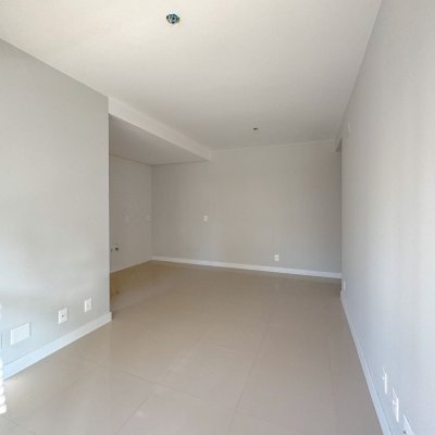 Apartamentos com 76m², 2 quartos, 2 suítes, 1 garagem, no bairro Itacorubi em Florianópolis