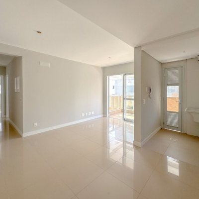 Apartamentos com 76m², 2 quartos, 2 suítes, 1 garagem, no bairro Itacorubi em Florianópolis