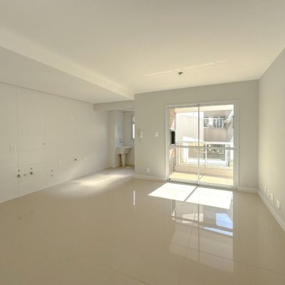 Apartamentos com 75m², 2 quartos, 1 suíte, 1 garagem, no bairro Itacorubi em Florianópolis