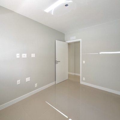 Apartamentos com 75m², 2 quartos, 1 suíte, 1 garagem, no bairro Itacorubi em Florianópolis