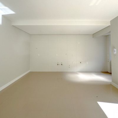 Apartamentos com 76m², 2 quartos, 1 suíte, 1 garagem, no bairro Itacorubi em Florianópolis