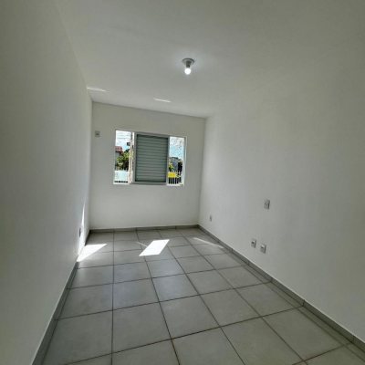 Apartamentos com 60m², 2 quartos, 1 suíte, 1 garagem, no bairro Vargem Grande em Florianópolis