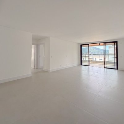 Apartamentos com 166m², 3 quartos, 3 suítes, 3 garagens, no bairro João Paulo em Florianópolis