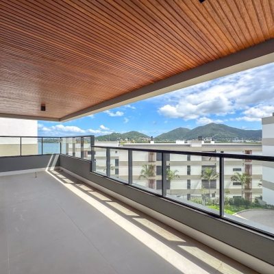 Apartamentos com 166m², 3 quartos, 3 suítes, 3 garagens, no bairro João Paulo em Florianópolis