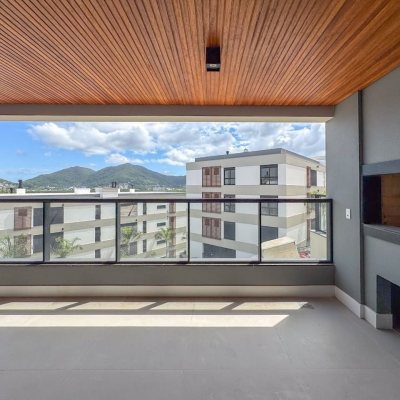 Apartamentos com 166m², 3 quartos, 3 suítes, 3 garagens, no bairro João Paulo em Florianópolis