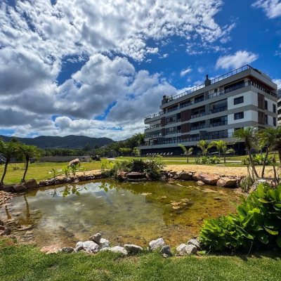 Apartamentos com 166m², 3 quartos, 3 suítes, 3 garagens, no bairro João Paulo em Florianópolis