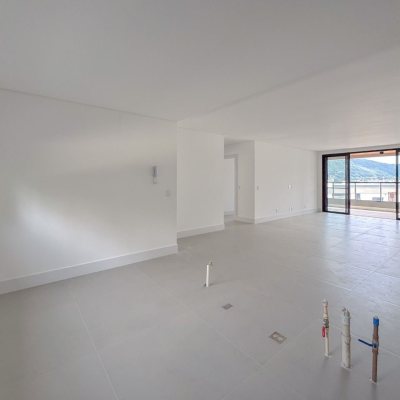 Apartamentos com 166m², 3 quartos, 3 suítes, 3 garagens, no bairro João Paulo em Florianópolis