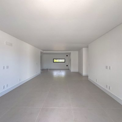 Apartamentos com 166m², 3 quartos, 3 suítes, 3 garagens, no bairro João Paulo em Florianópolis
